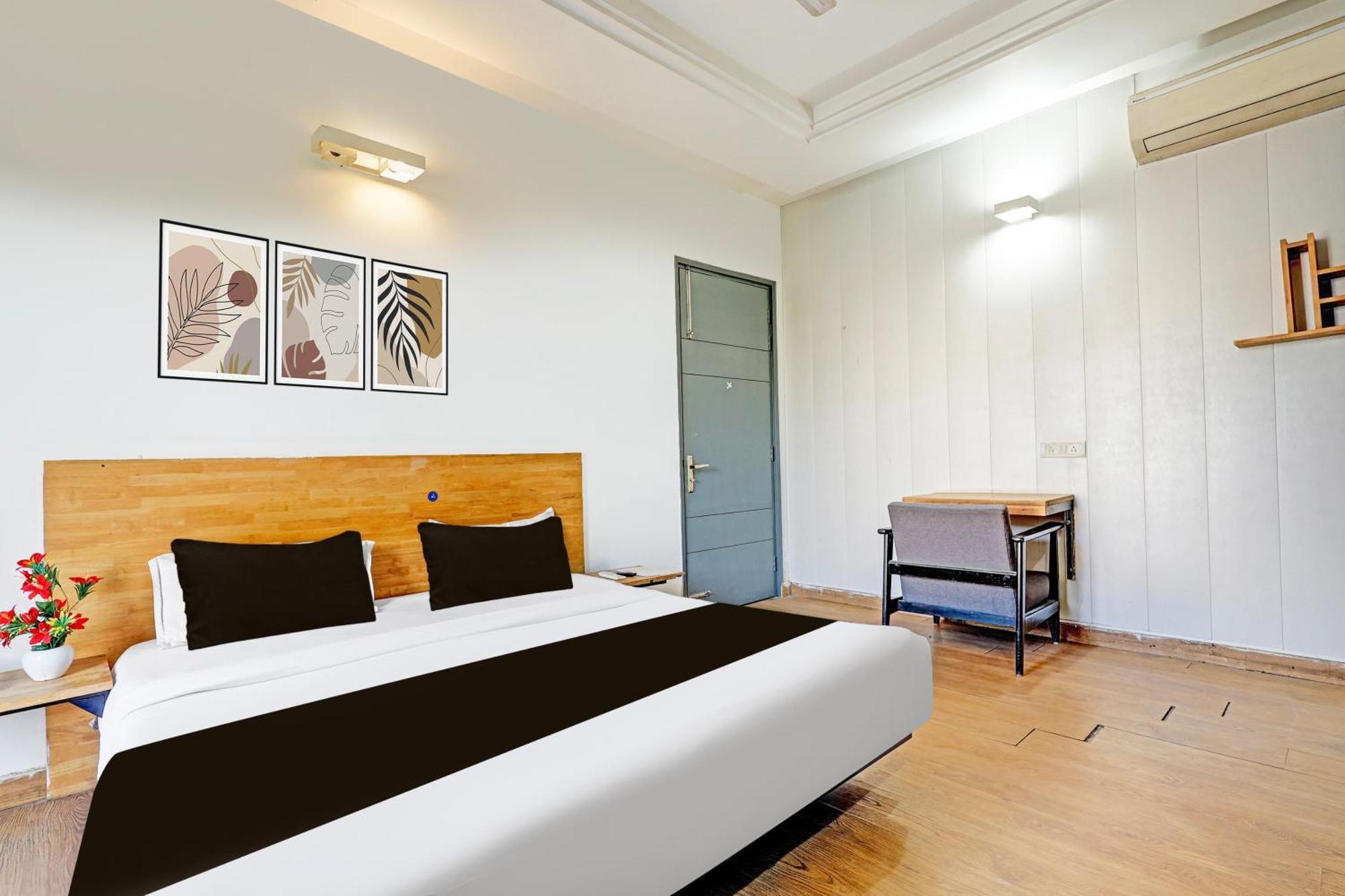 Townhouse Sector 49 Sohna Road Hotel Gurgaon Exterior photo