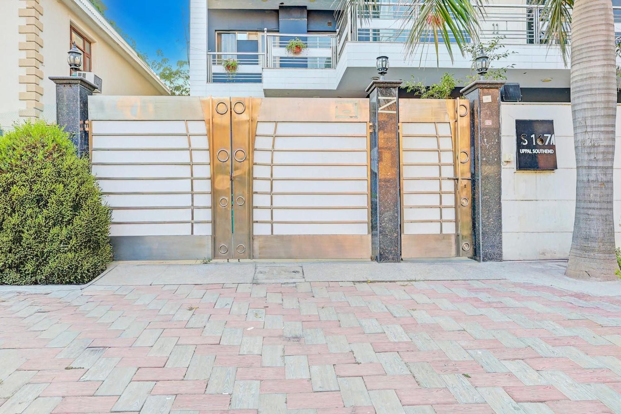 Townhouse Sector 49 Sohna Road Hotel Gurgaon Exterior photo