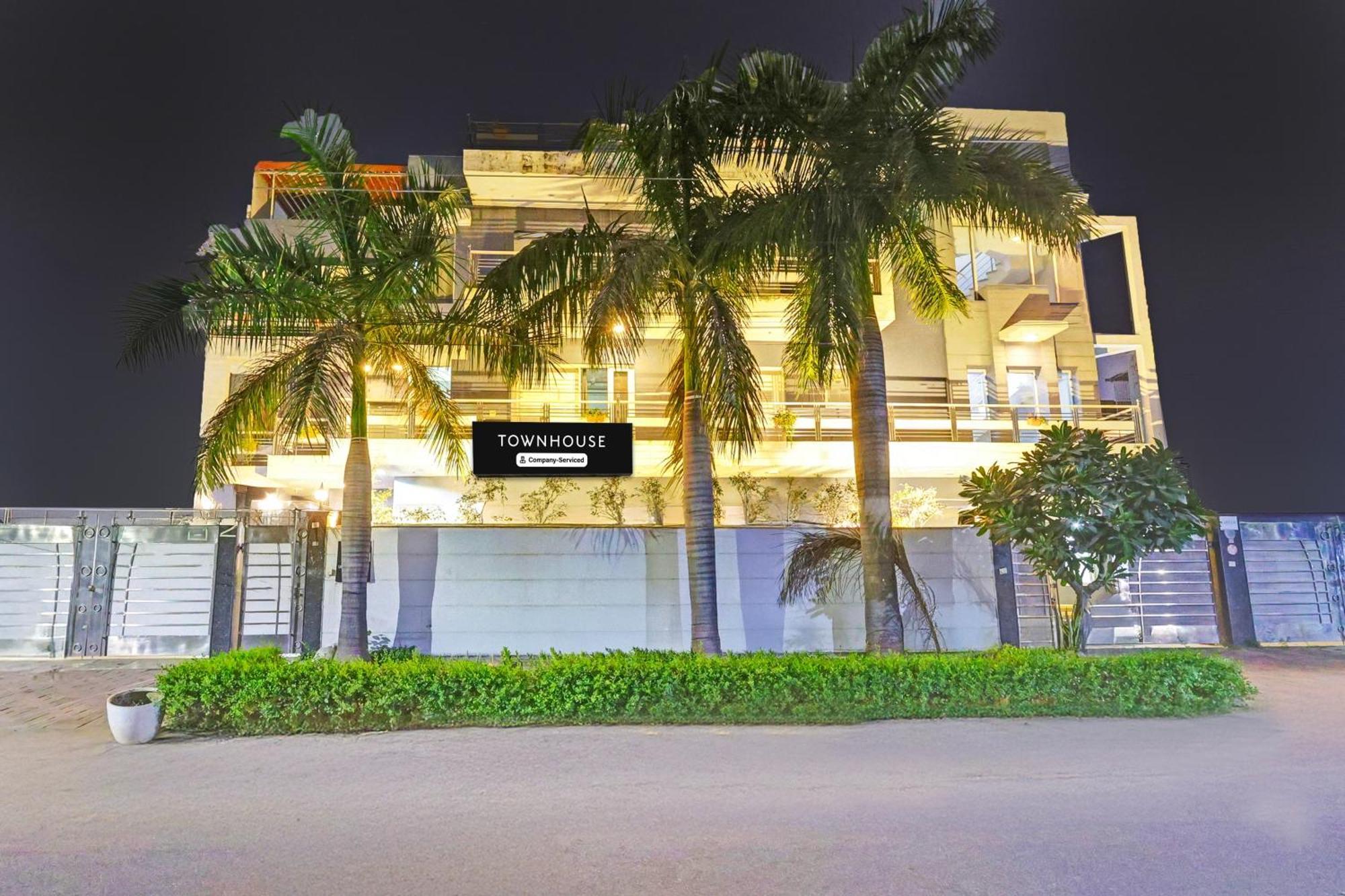 Townhouse Sector 49 Sohna Road Hotel Gurgaon Exterior photo