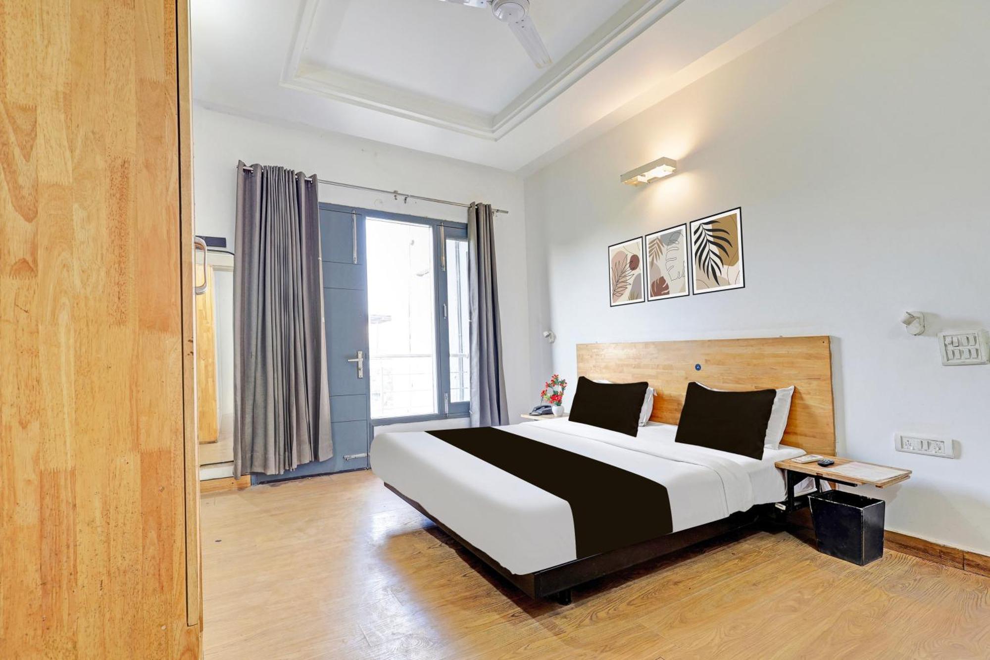 Townhouse Sector 49 Sohna Road Hotel Gurgaon Exterior photo